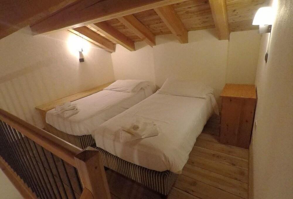 Hotel Nordend เกรสโซเนย์-ลา-ตรีนีเต ภายนอก รูปภาพ